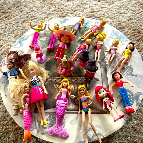 Doll lot - Picture 1 of 2